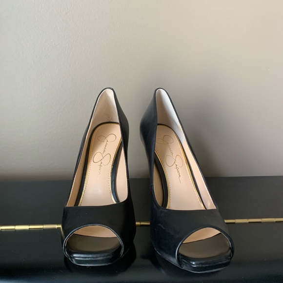 NEW! JESSICA SIMPSON HEELS - Picture 4 of 5